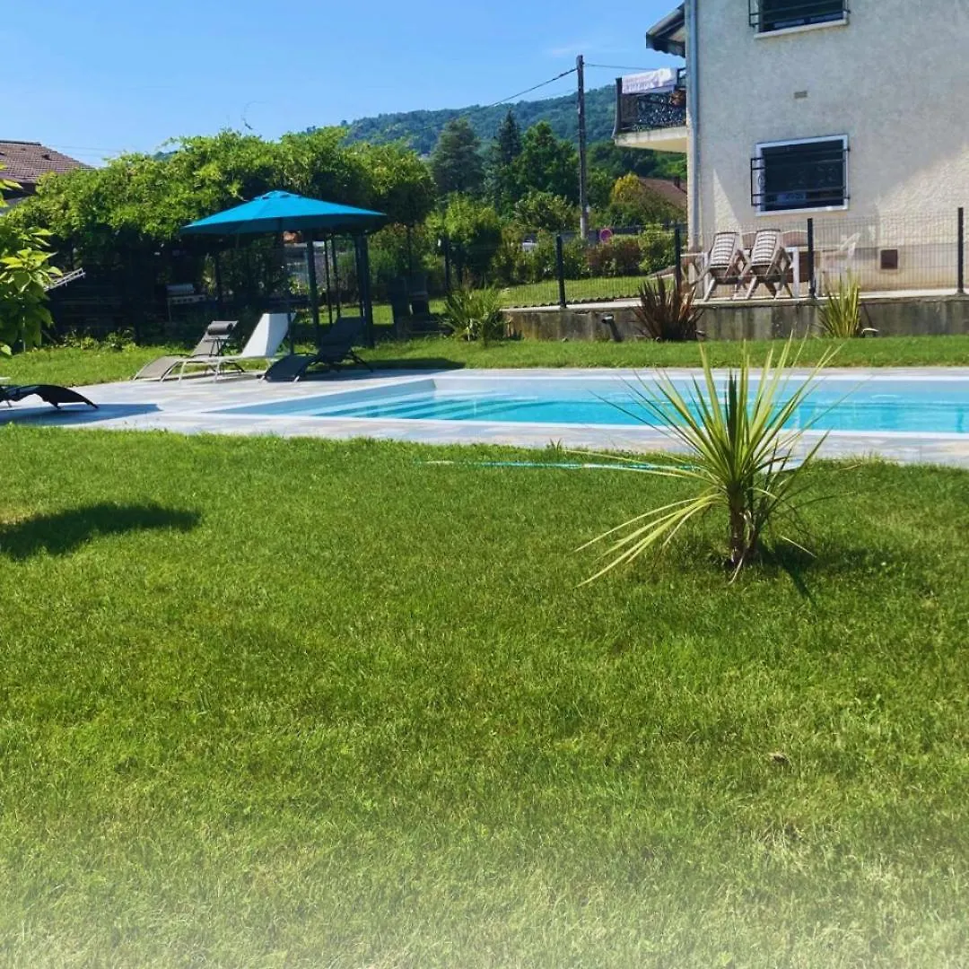 Apartment Villa Des Jasmins - Appartement Avec Piscine Privee- Entrelacs Albens France