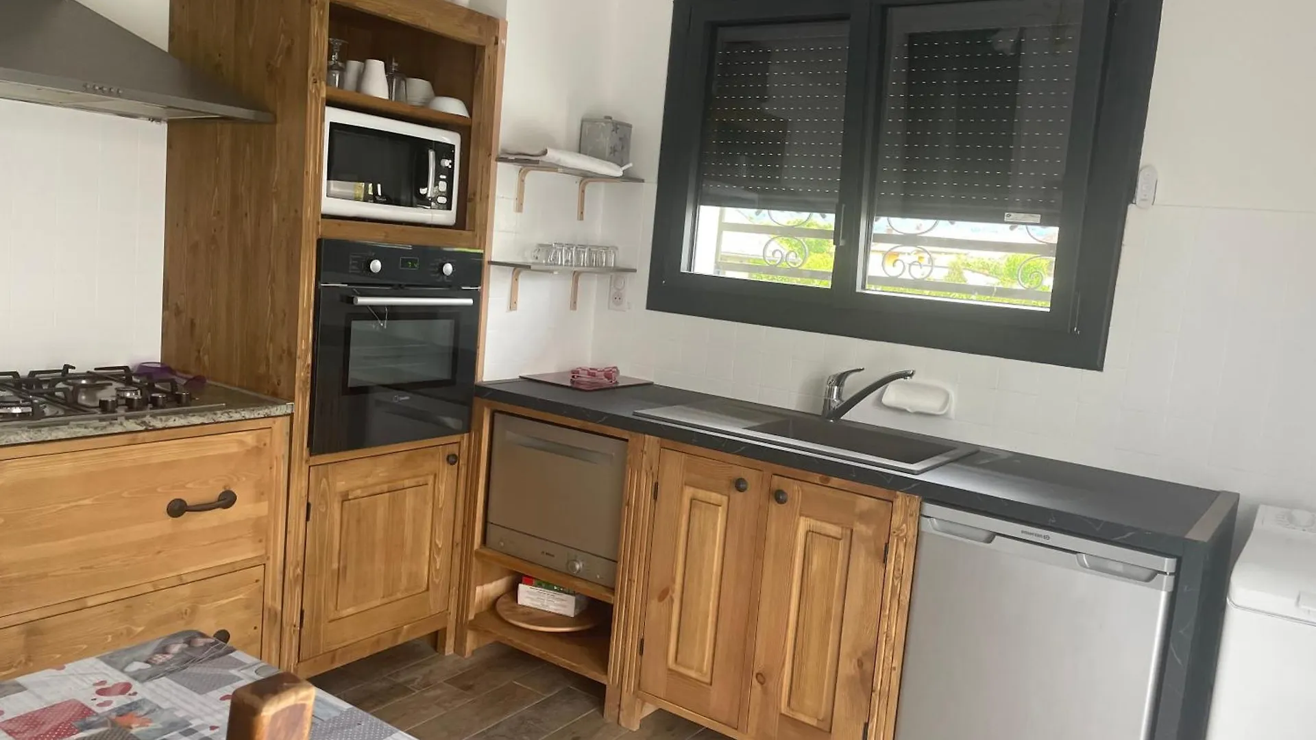 Entre Lacs Et Montagnes Logement Classe 3 Etoiles Albens Apartment